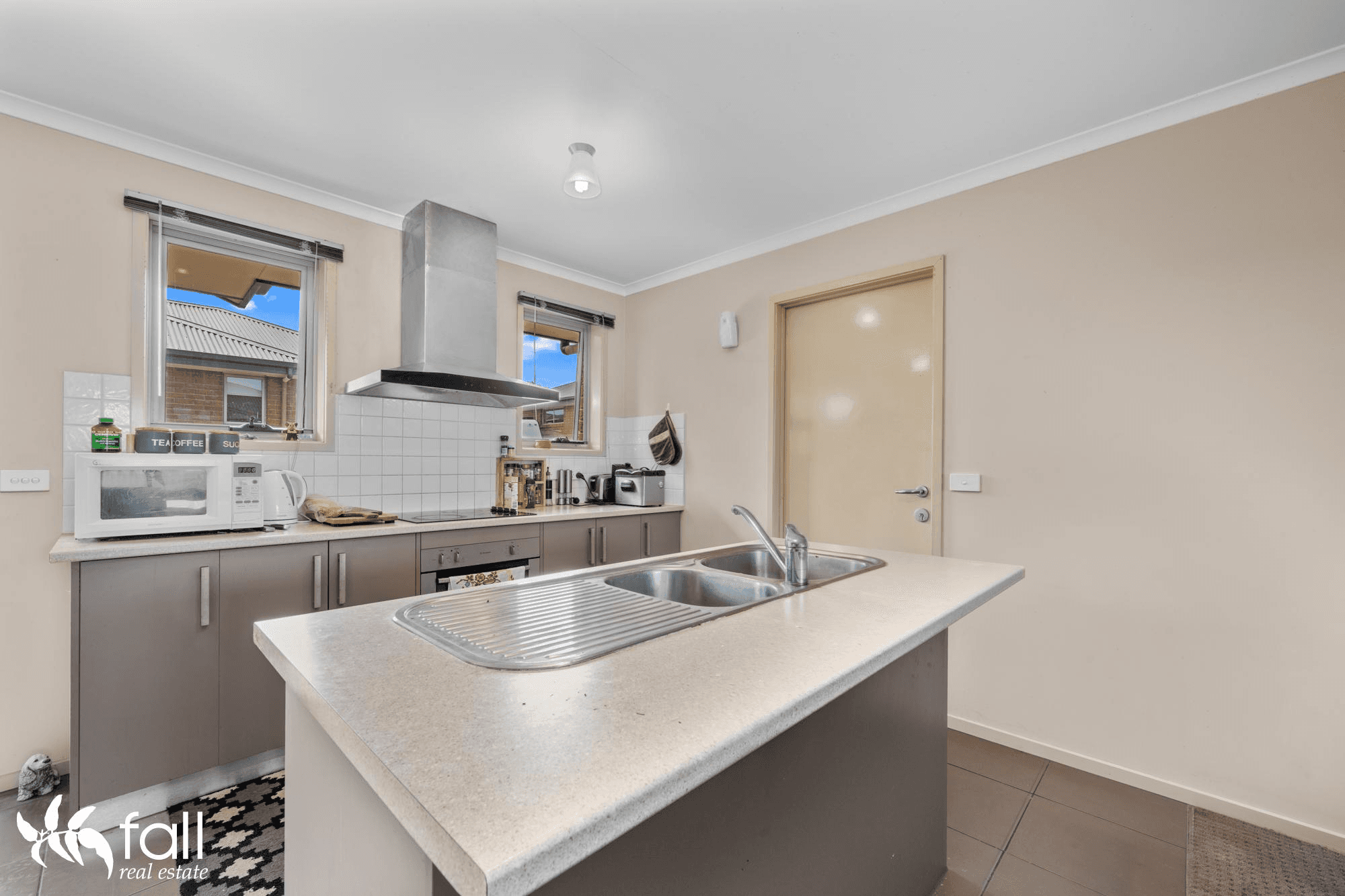 2/60 Mariah Crescent, OAKDOWNS, TAS 7019