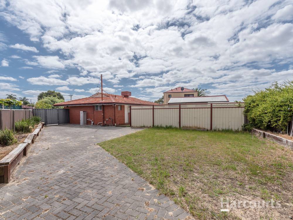12B Yeaman Court, KOONDOOLA, WA 6064