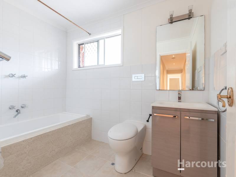 12B Yeaman Court, KOONDOOLA, WA 6064