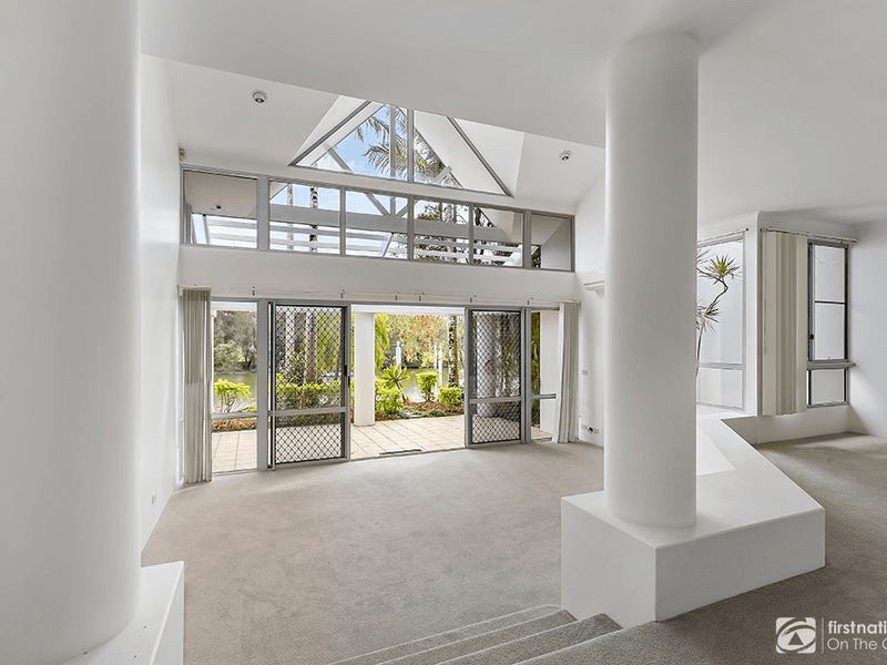 5 Allenton 125 Santa Cruz Boulevard, CLEAR ISLAND WATERS, QLD 4226