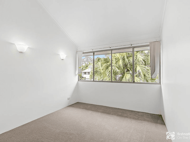 5 Allenton 125 Santa Cruz Boulevard, CLEAR ISLAND WATERS, QLD 4226