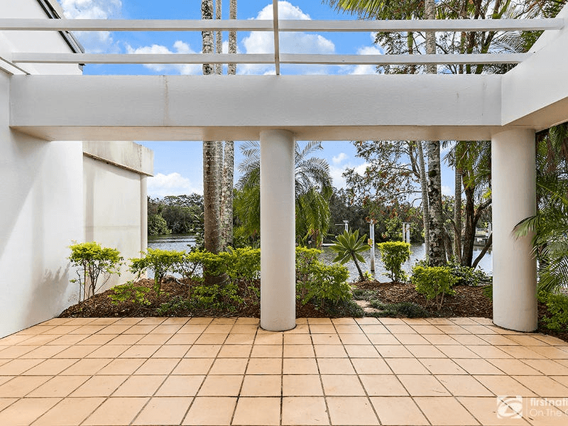 5 Allenton 125 Santa Cruz Boulevard, CLEAR ISLAND WATERS, QLD 4226
