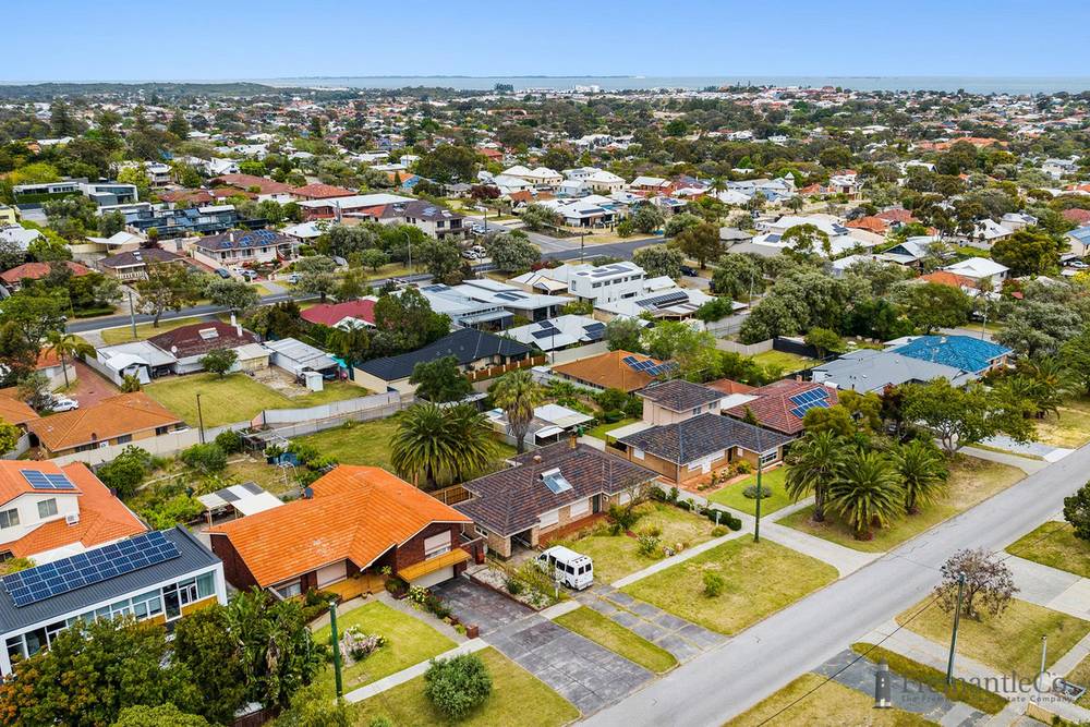 10B Biddles Lane, White Gum Valley, WA 6162