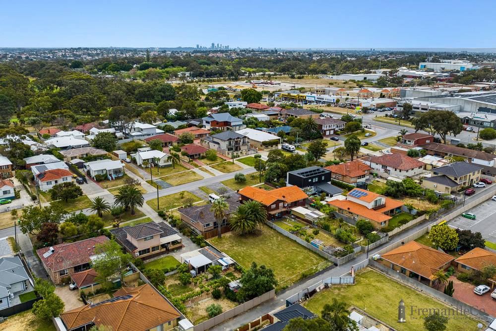 10B Biddles Lane, White Gum Valley, WA 6162