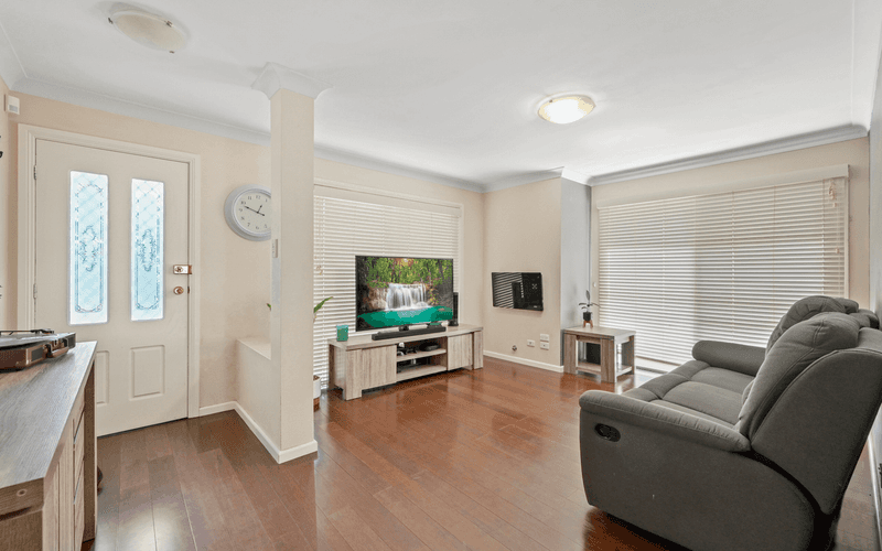 3/92-98 Glenfield Drive, CURRANS HILL, NSW 2567