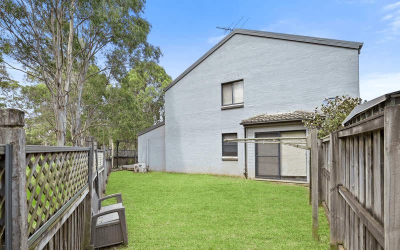 3/92-98 Glenfield Drive, CURRANS HILL, NSW 2567