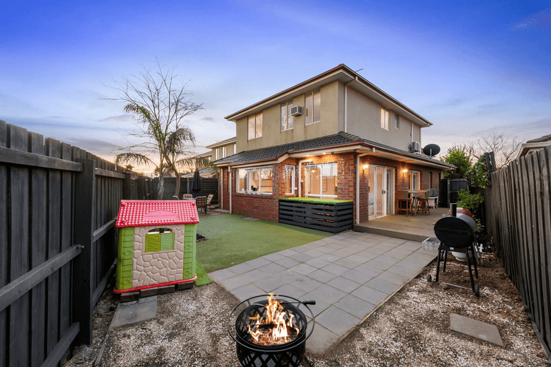 4/1A Thorogood Court, Taylors Lakes, VIC 3038