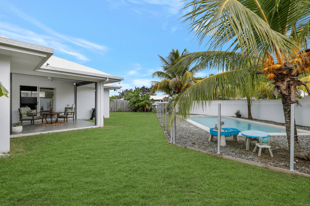 10 Murrinda Gardens, TRINITY PARK, QLD 4879