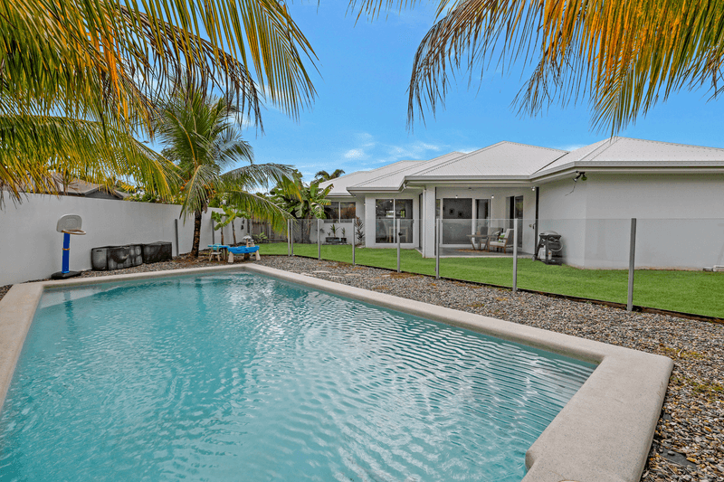 10 Murrinda Gardens, TRINITY PARK, QLD 4879