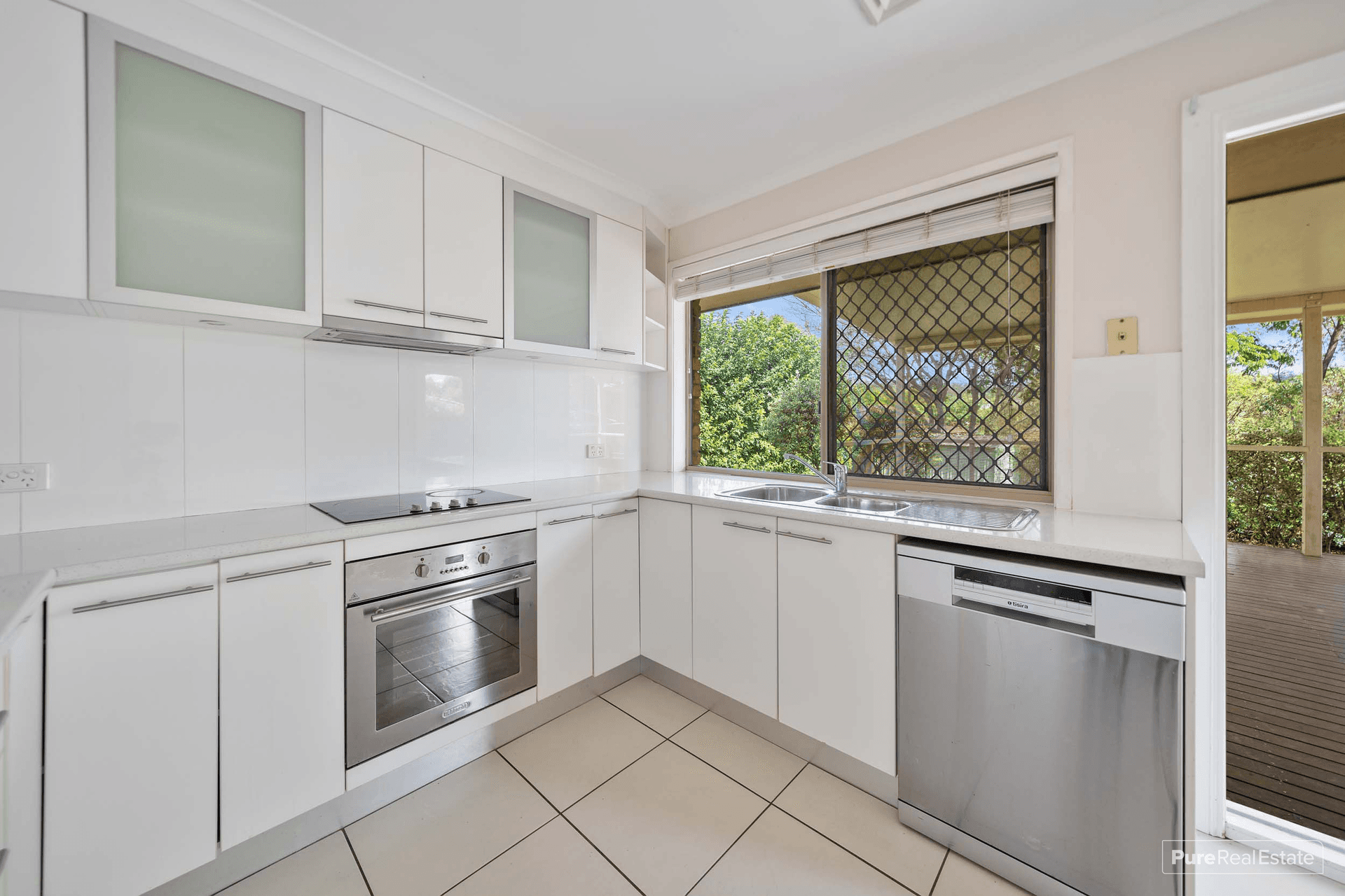 9 Malachite Street, KEPERRA, QLD 4054