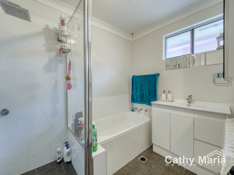 75 Campbell Parade, MANNERING PARK, NSW 2259
