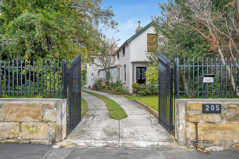 205 Davey Street, South Hobart, TAS 7004