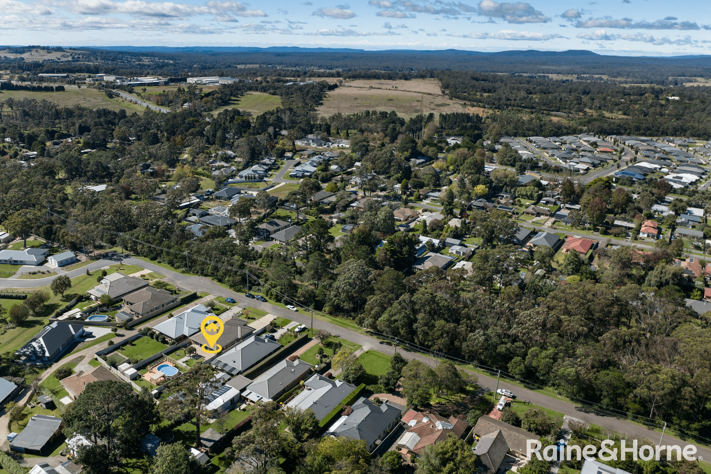 6 Railway Terrace, WILLOW VALE, NSW 2575