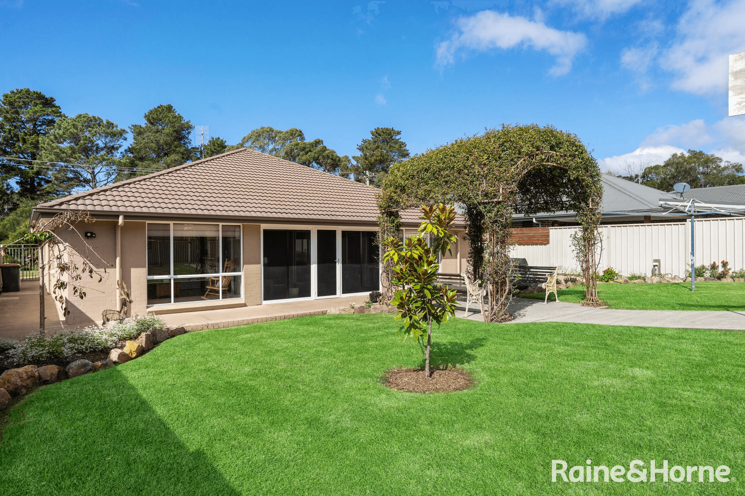 6 Railway Terrace, WILLOW VALE, NSW 2575