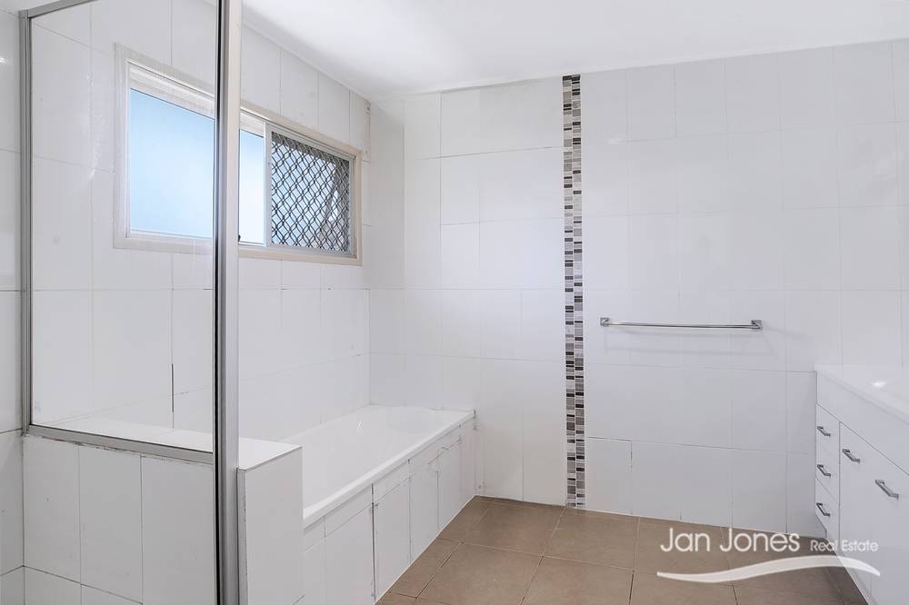 13 Lindel Street, Kippa-ring, QLD 4021