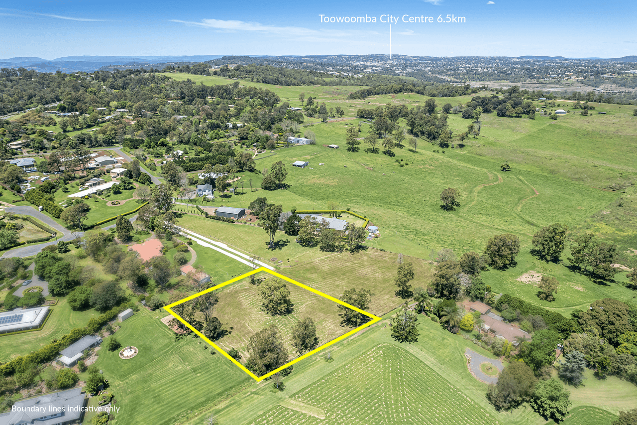 5a Kimberley Court, BLUE MOUNTAIN HEIGHTS, QLD 4350