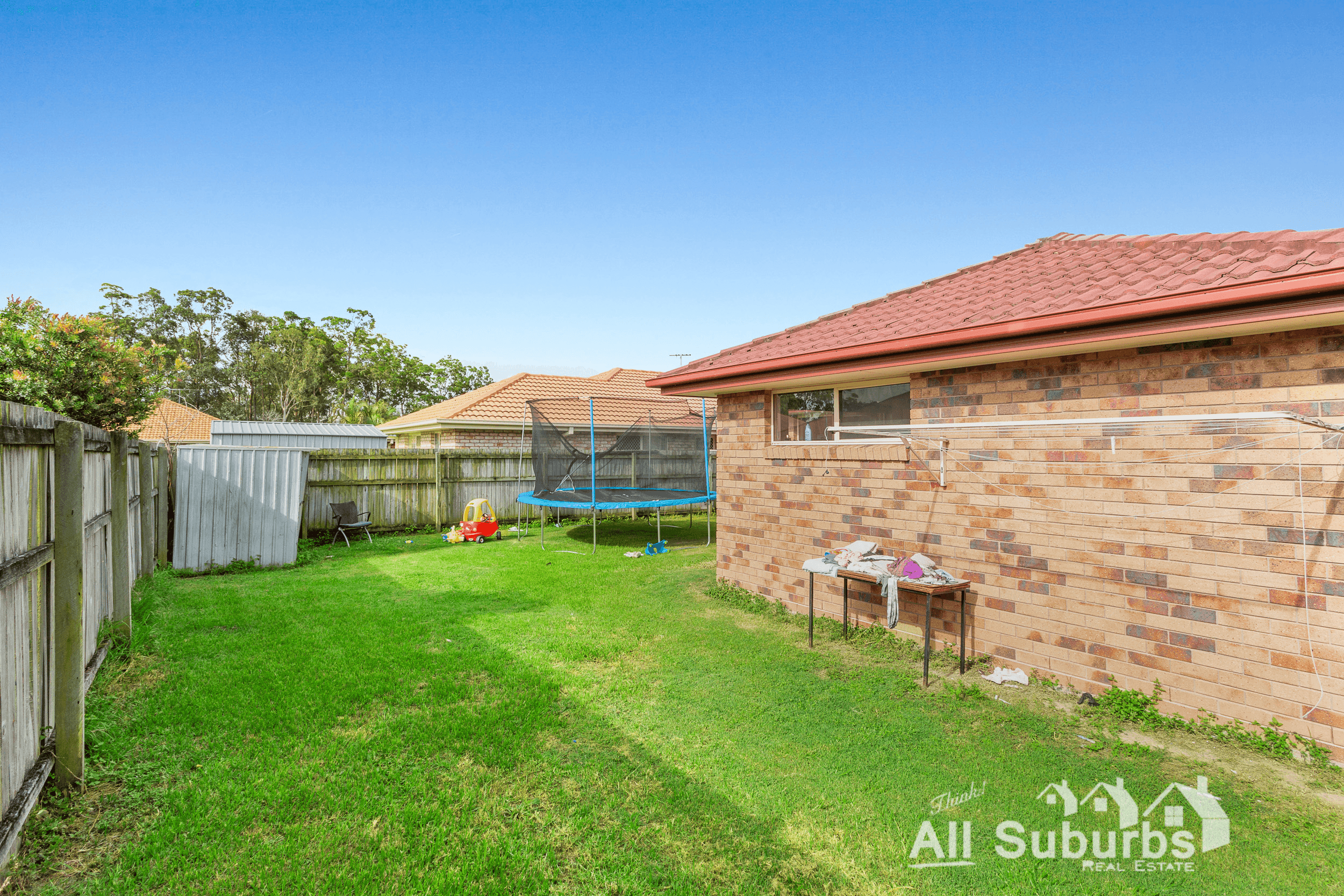 18 Clayton Court, CRESTMEAD, QLD 4132