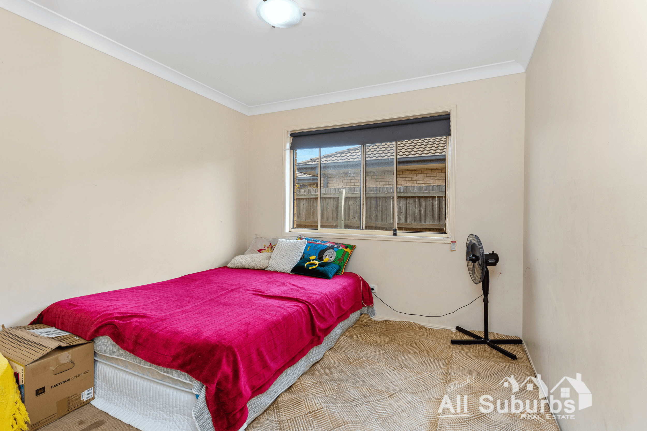 18 Clayton Court, CRESTMEAD, QLD 4132