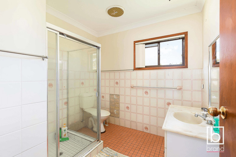 18 Balmoral Drive, GOROKAN, NSW 2263