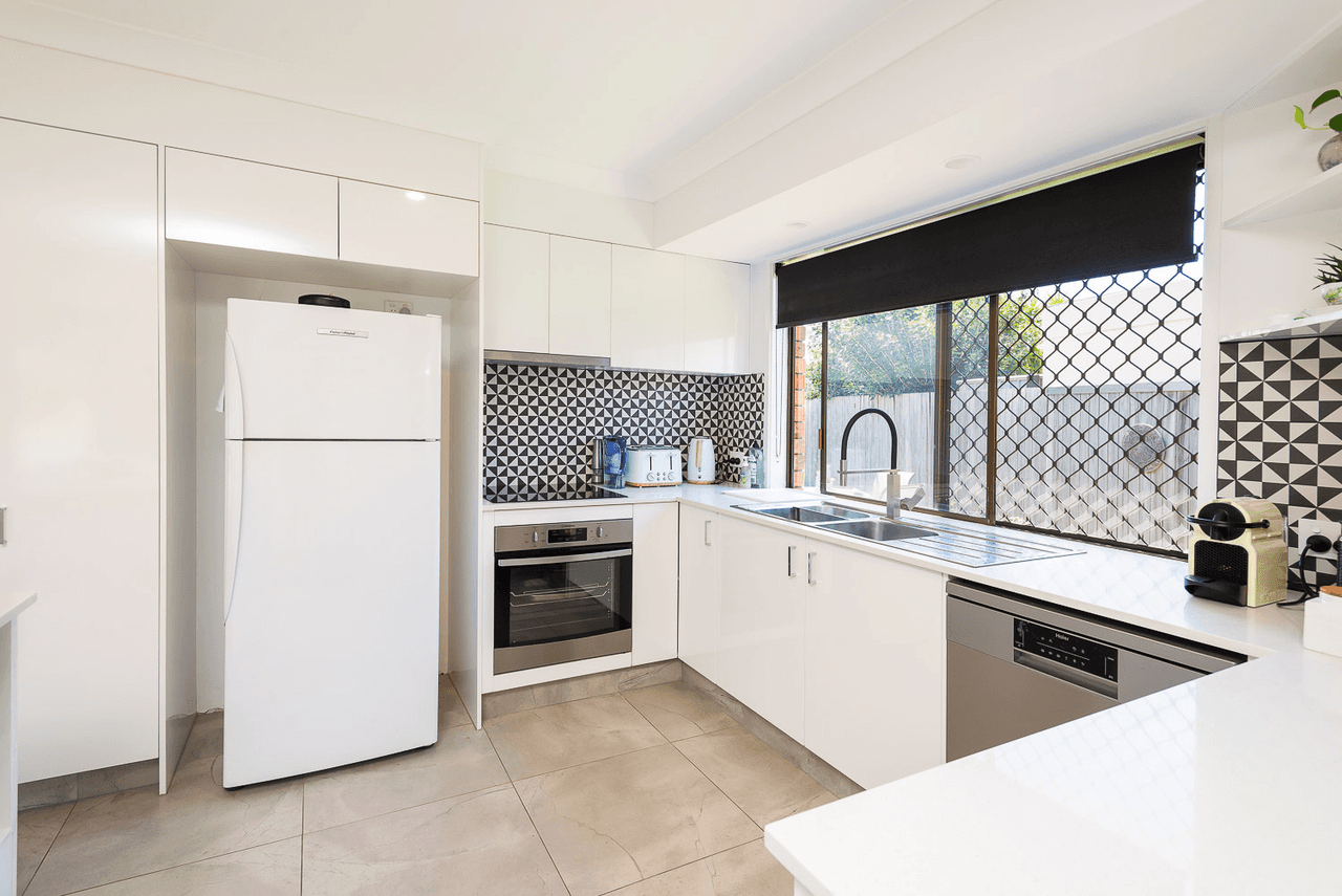 1/20 Warrie Close, PARADISE POINT, QLD 4216