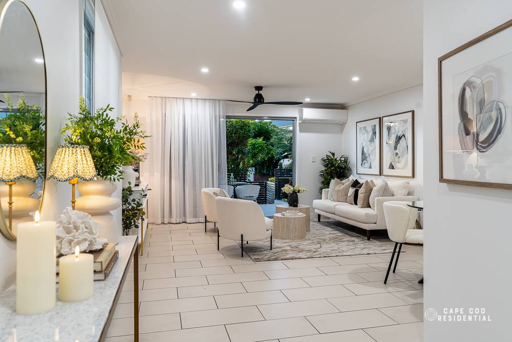 2/77 Douglas Street, GREENSLOPES, QLD 4120