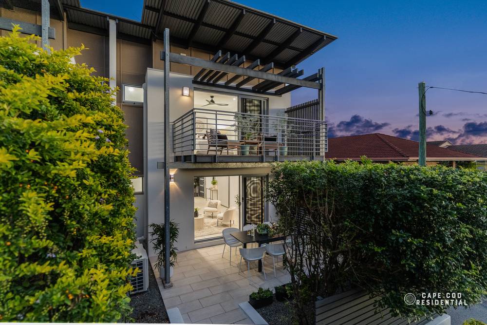 2/77 Douglas Street, GREENSLOPES, QLD 4120
