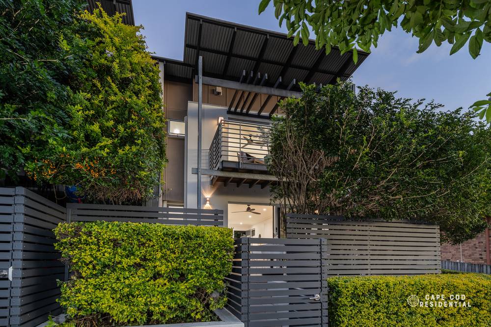 2/77 Douglas Street, GREENSLOPES, QLD 4120