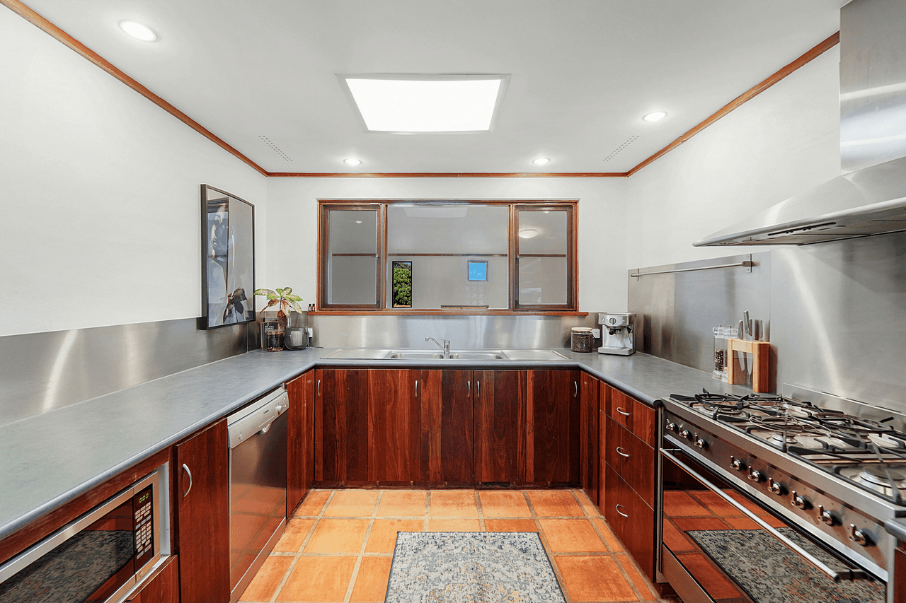 28A Oleander Way, KALLAROO, WA 6025