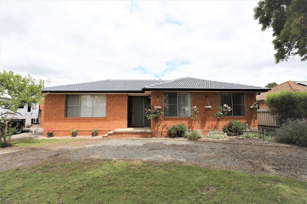 31 Cutler Avenue, COOTAMUNDRA, NSW 2590