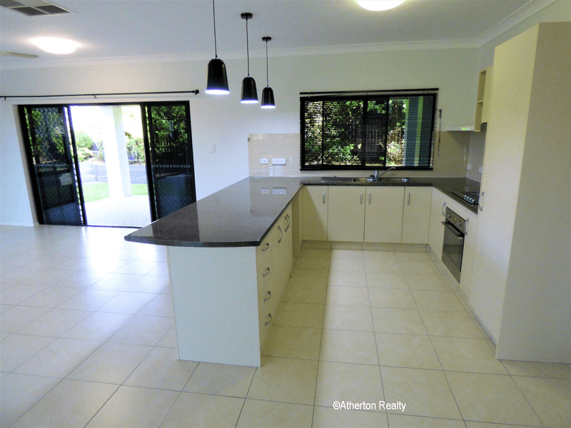 14 Leinster Road, MAREEBA, QLD 4880