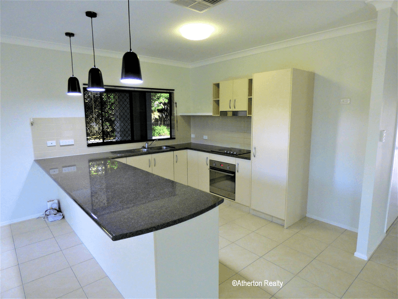 14 Leinster Road, MAREEBA, QLD 4880