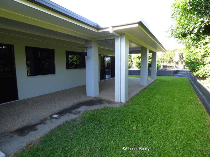 14 Leinster Road, MAREEBA, QLD 4880