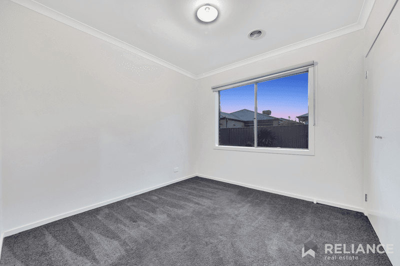 11 MacAlister Grove, Cobblebank, VIC 3338