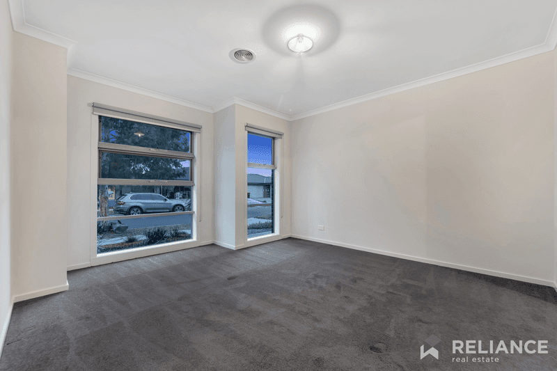 11 MacAlister Grove, Cobblebank, VIC 3338