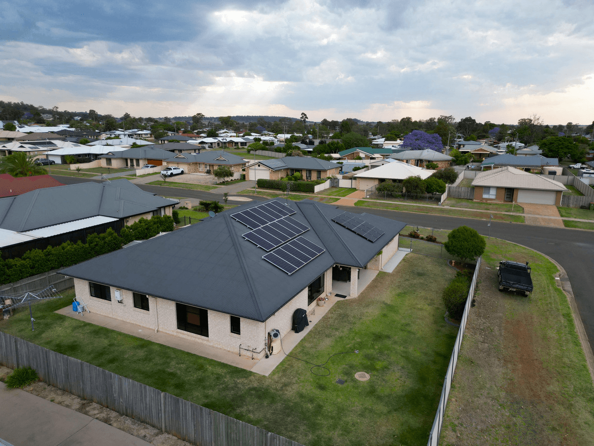 1 Debbie Court, Oakey, QLD 4401