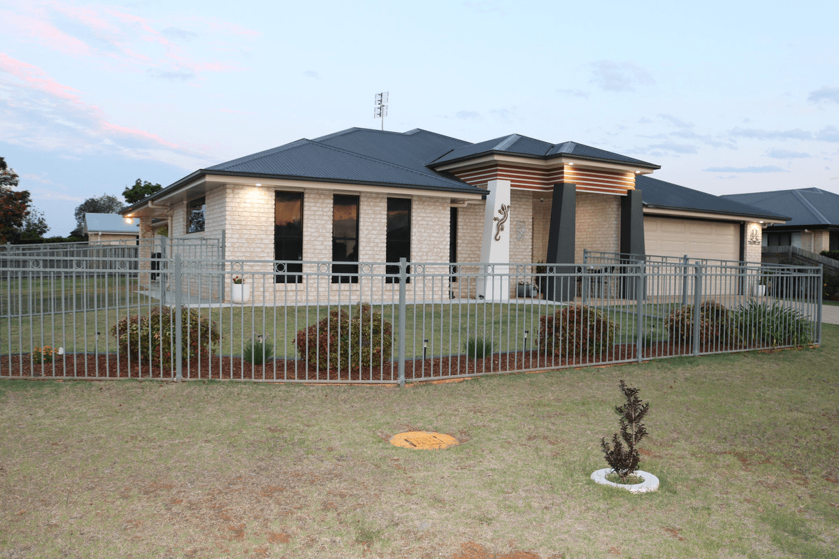 1 Debbie Court, Oakey, QLD 4401