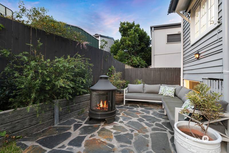 6 Carranya Street, Camp Hill, QLD 4152