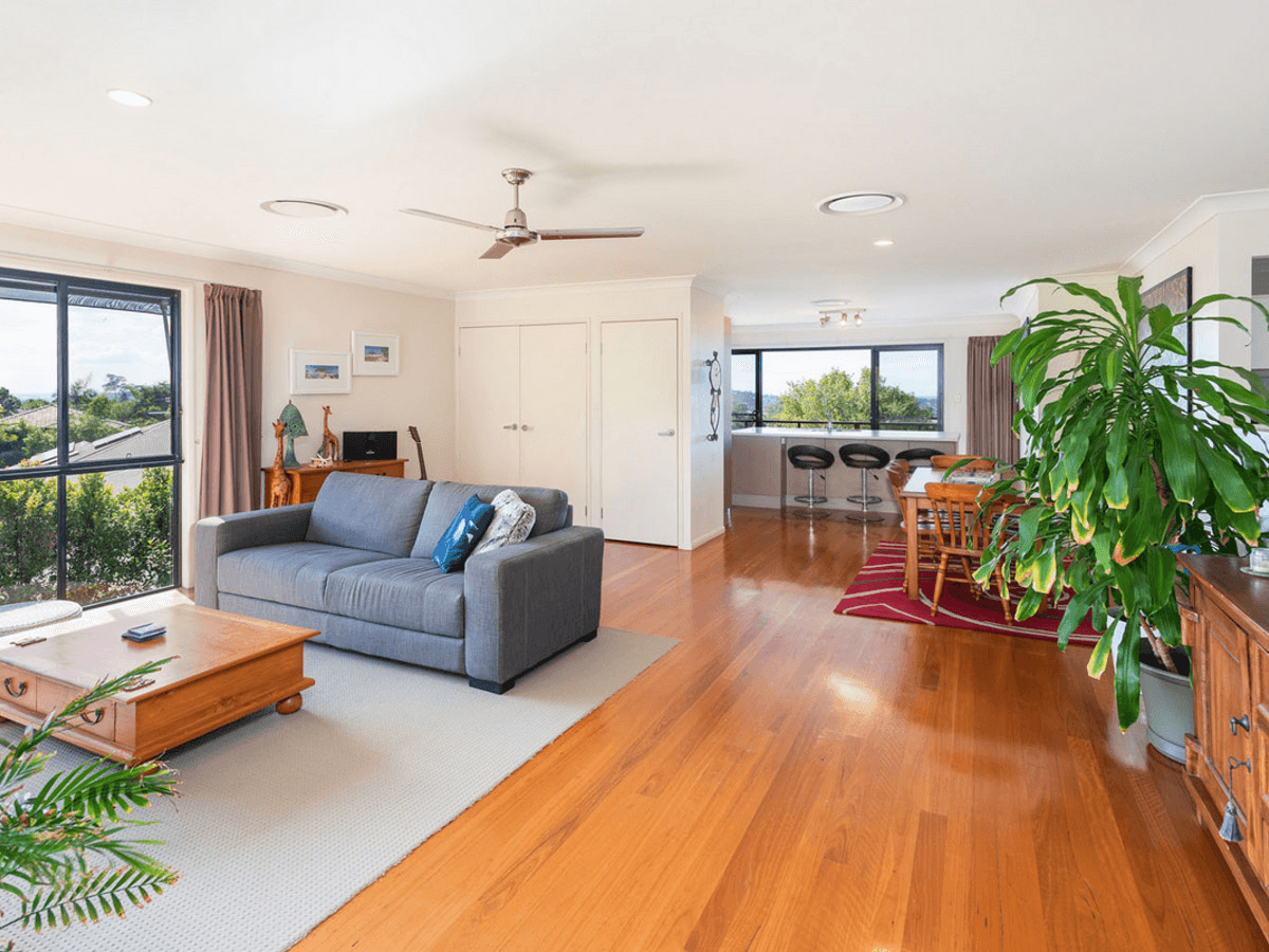 3 Elkins Street, Pacific Pines, QLD 4211