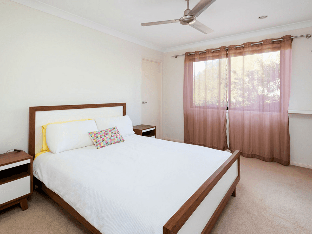 3 Elkins Street, Pacific Pines, QLD 4211