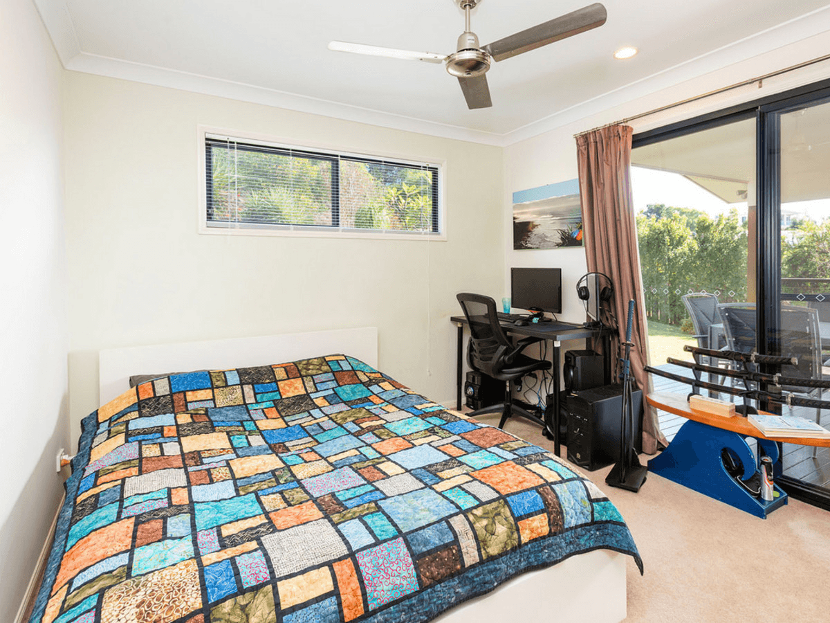 3 Elkins Street, Pacific Pines, QLD 4211