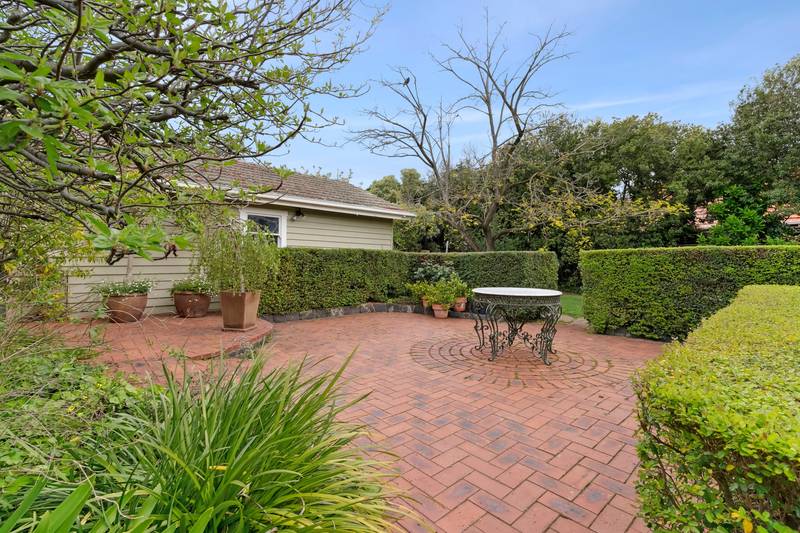 99 Aberdeen Street, Newtown, VIC 3220