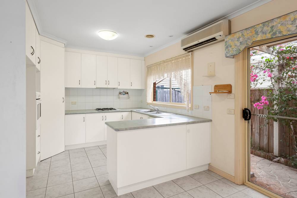 1/16 Vines Road, Hamlyn Heights, VIC 3215