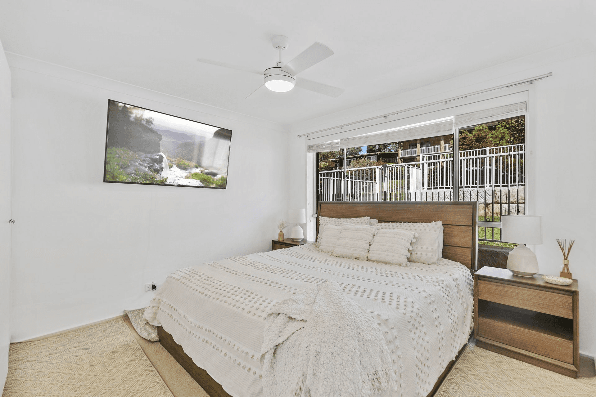 11 Donegal Road, Berkeley Vale, NSW 2261