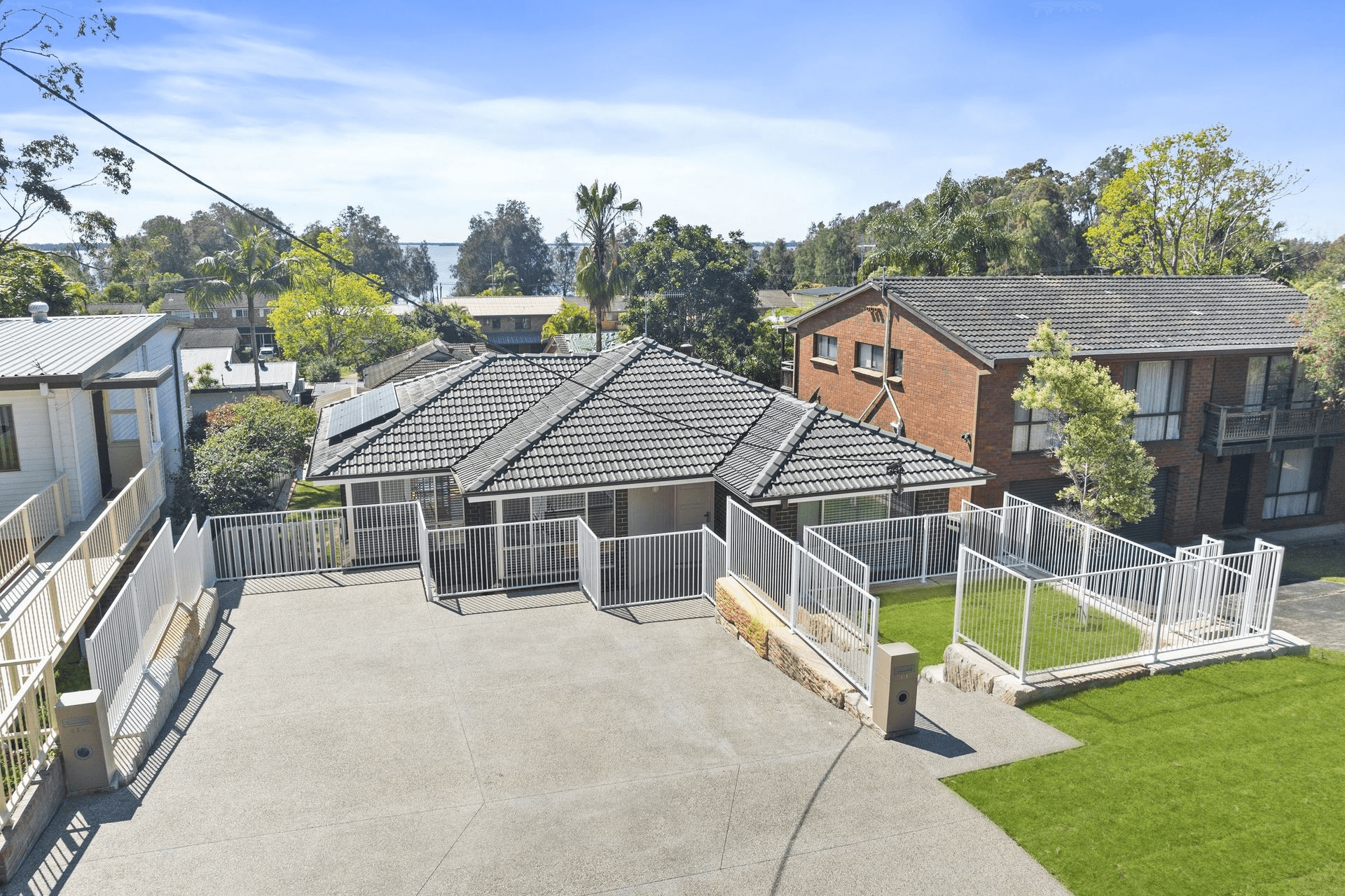 11 Donegal Road, Berkeley Vale, NSW 2261