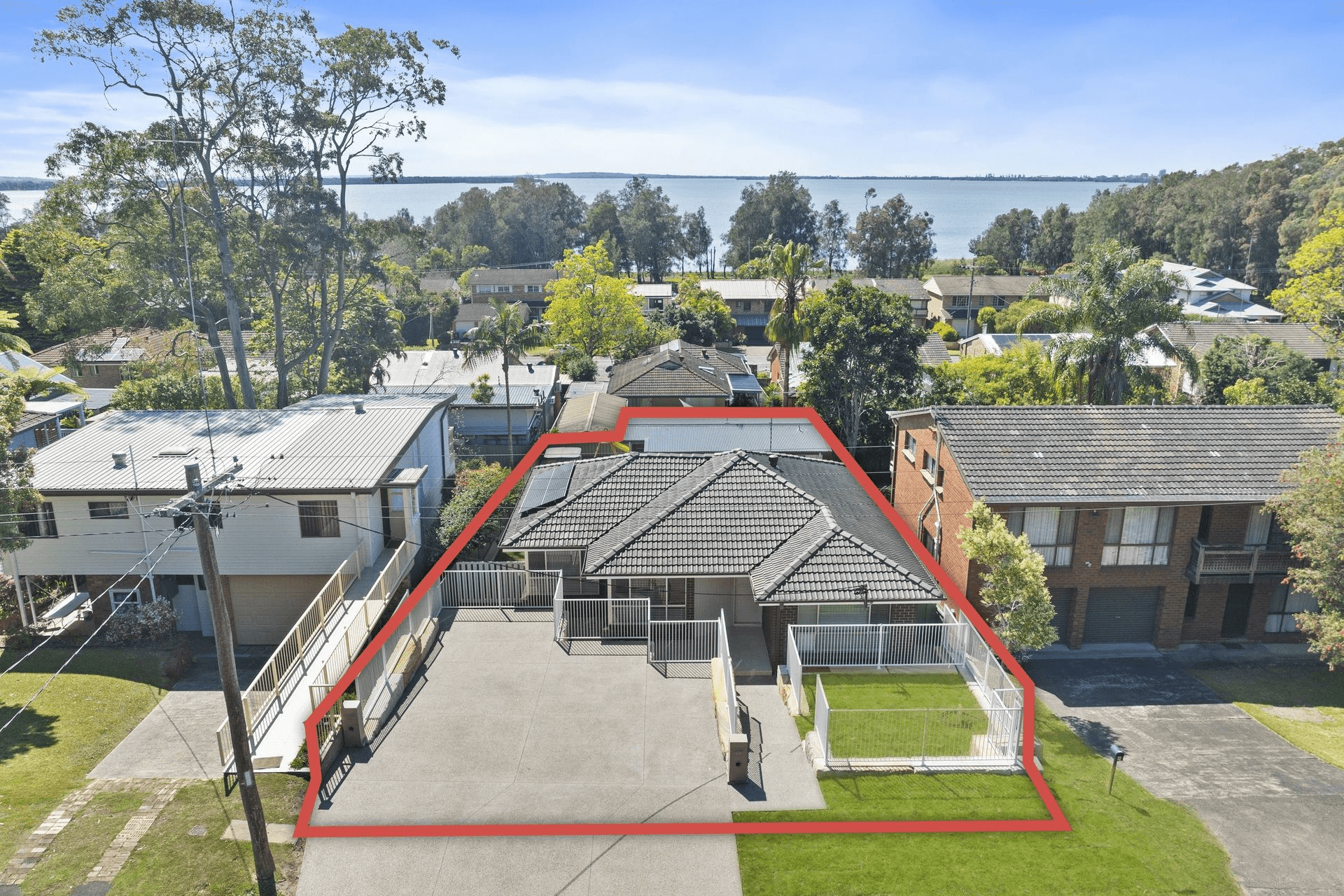 11 Donegal Road, Berkeley Vale, NSW 2261