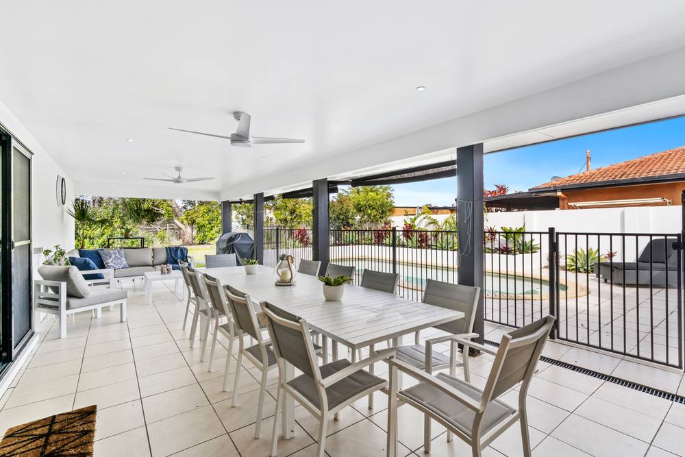 26 Collins Crescent, BENOWA, QLD 4217