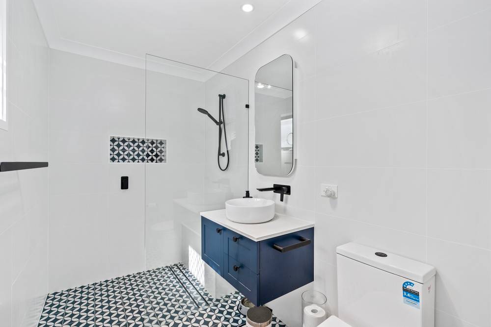 26 Collins Crescent, BENOWA, QLD 4217