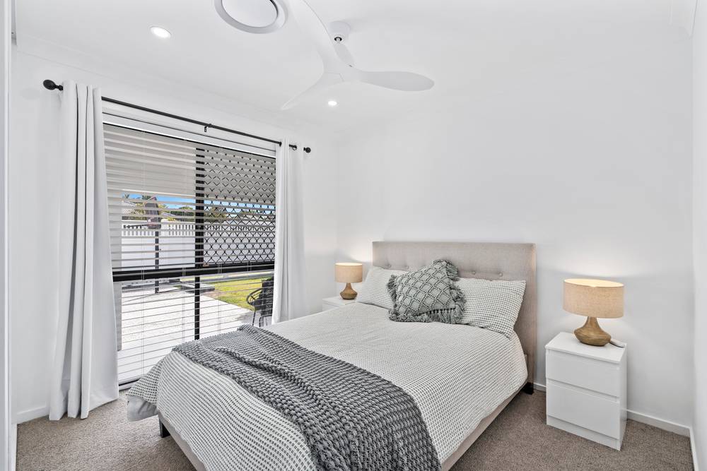 26 Collins Crescent, BENOWA, QLD 4217