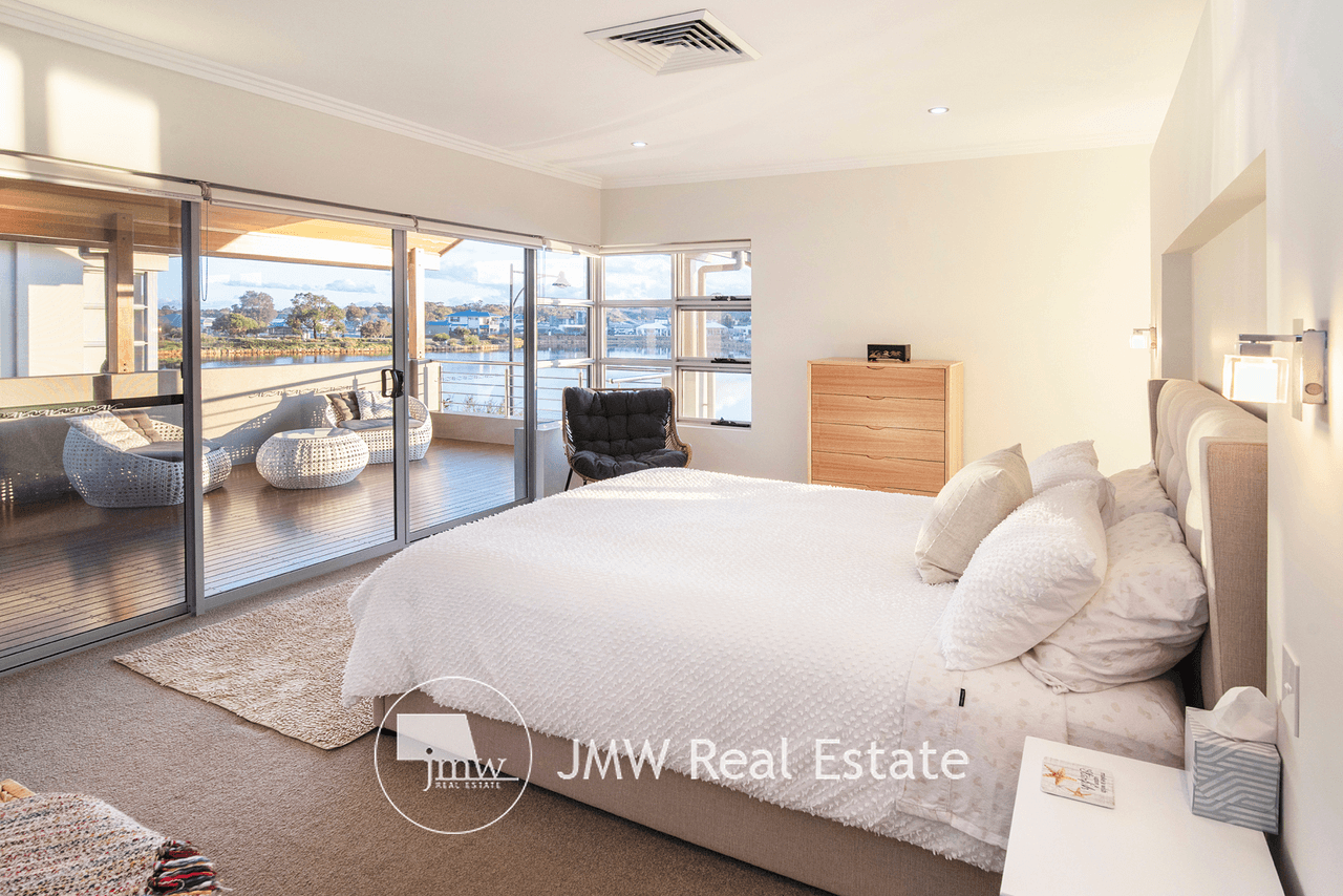 21 Long Island Quays, DUNSBOROUGH, WA 6281