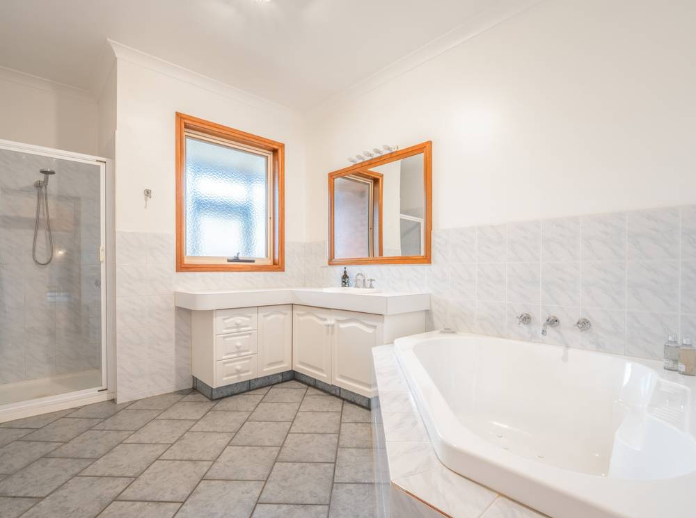 808 Henty Highway, BOLWARRA, VIC 3305